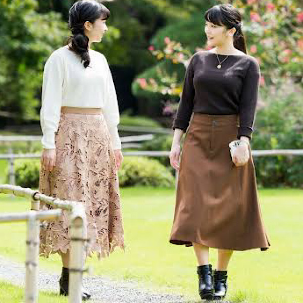 佳子さまのファッションって露出度が高い？可愛いフェミニンスタイルへ変化している衣装を画像で分析！